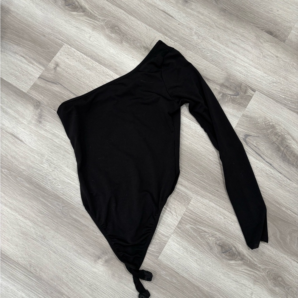 Boohoo Black One-Shoulder Bodysuit